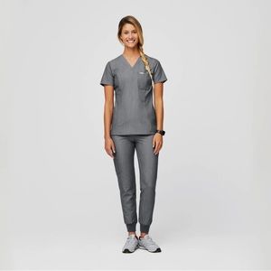 Figs graphite scrub set in like new condition